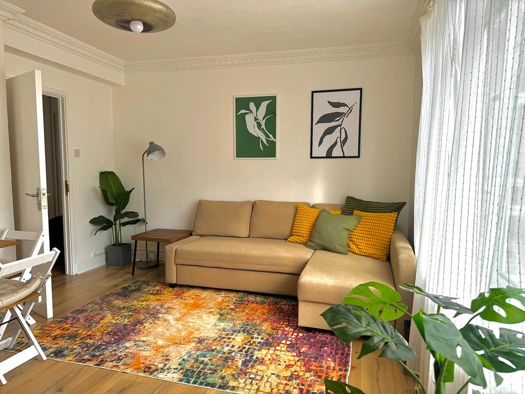 3-Bed in Canning Town2