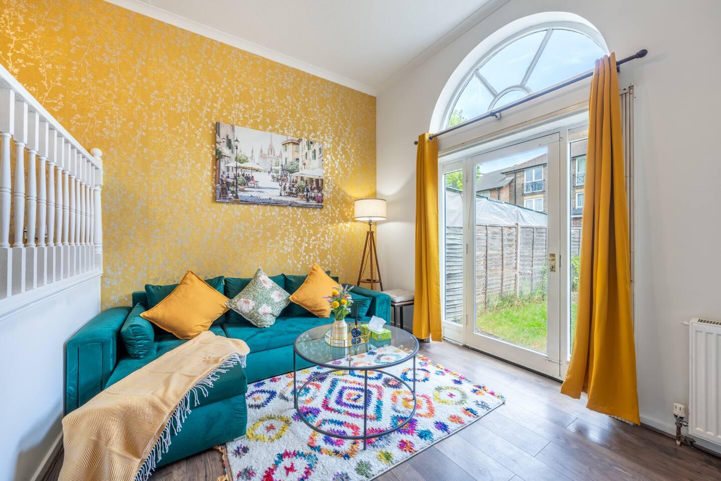 5 Comfy Bed-Great for Workers & Families-Free Park4